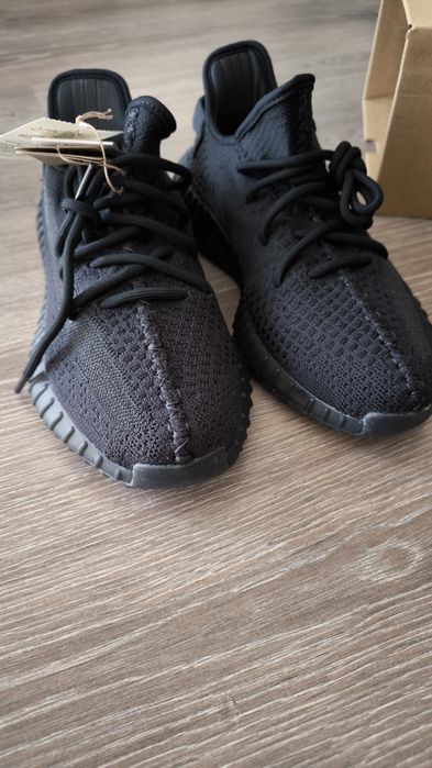 Yeezy Boost 350 V2 ONYX