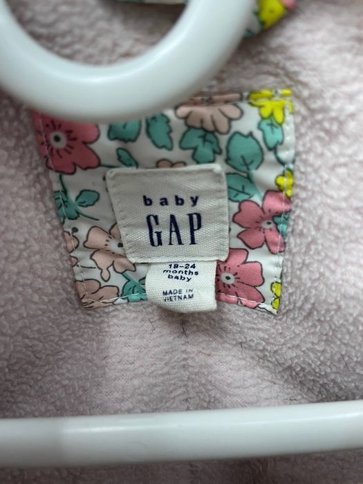 Комбінезон Gap наповнювач пух,дуже теплий та зручний 18-24м.