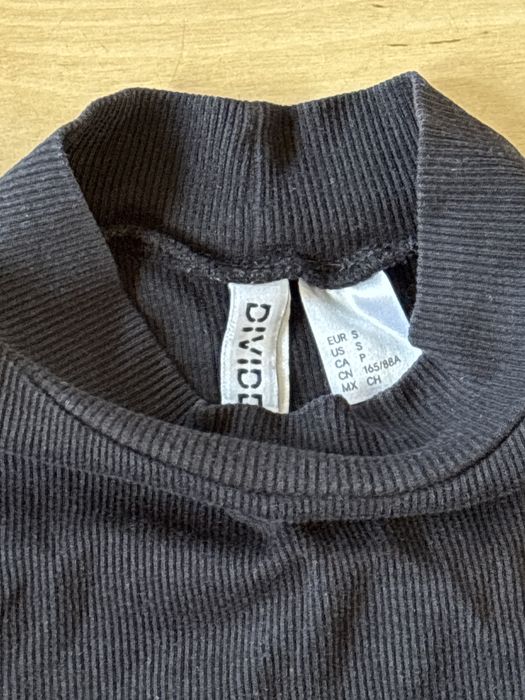 Czarny top H&M Divided (S)