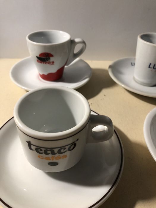 Chávenas e pires de café