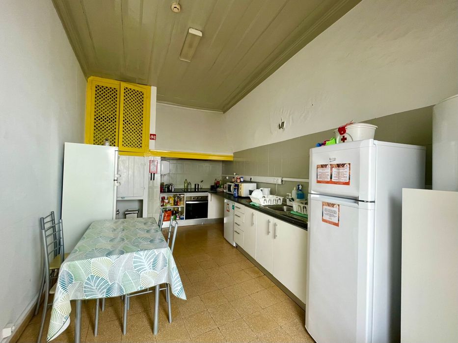Aluga se quarto privado