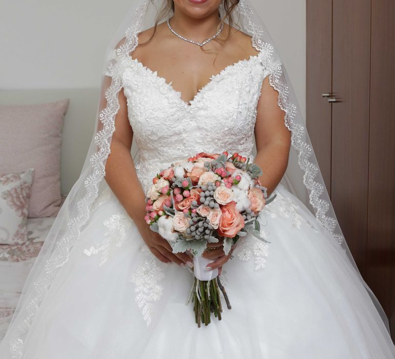 Vestido de Noiva + Véu