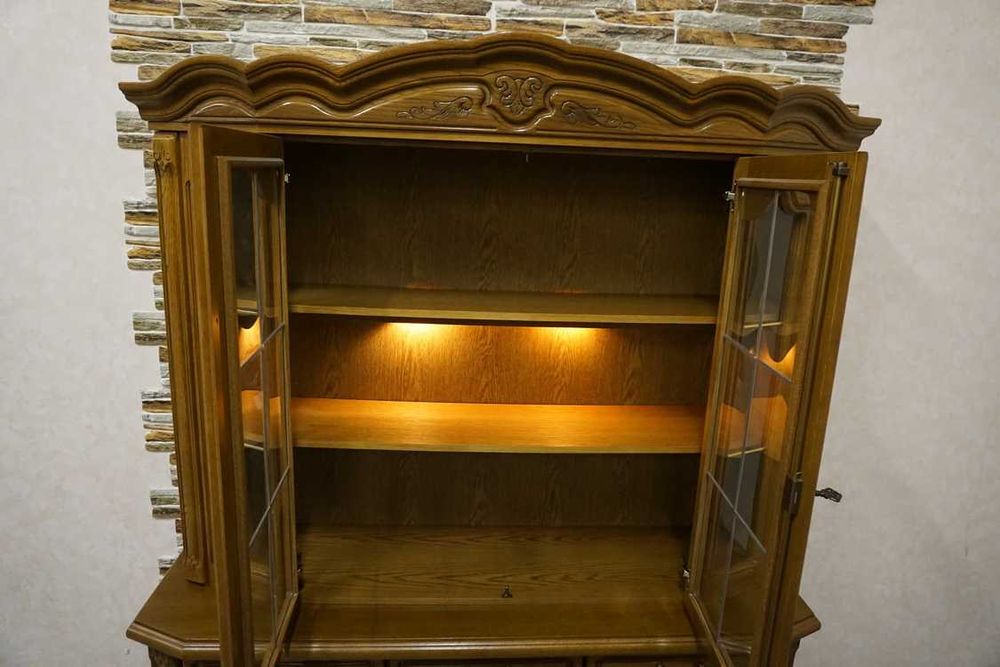 Witryna z Komodą Dębowa podświetlana 5 drzwiowa szer. 160 cm    p-1132