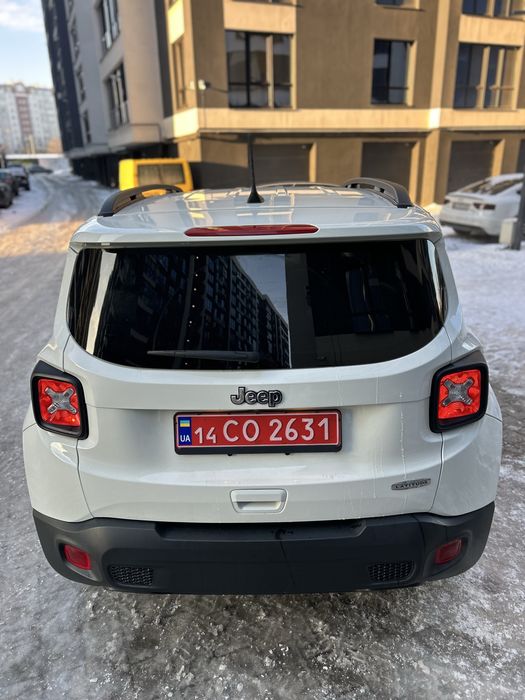 Jeep Renegade 2018 • Автомат • 2.4 Бензин • Свіже авто