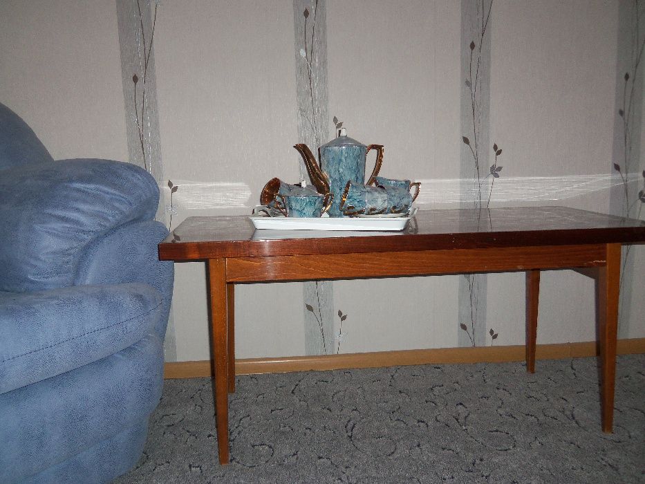 Столик к дивану, ореховое дерево, Чехословакия