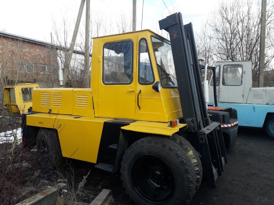 Львівський навантажувач дизельний погрузчик і все до нього