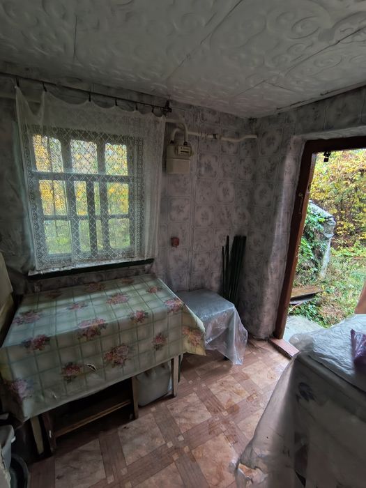 Частина будинку в Левкові