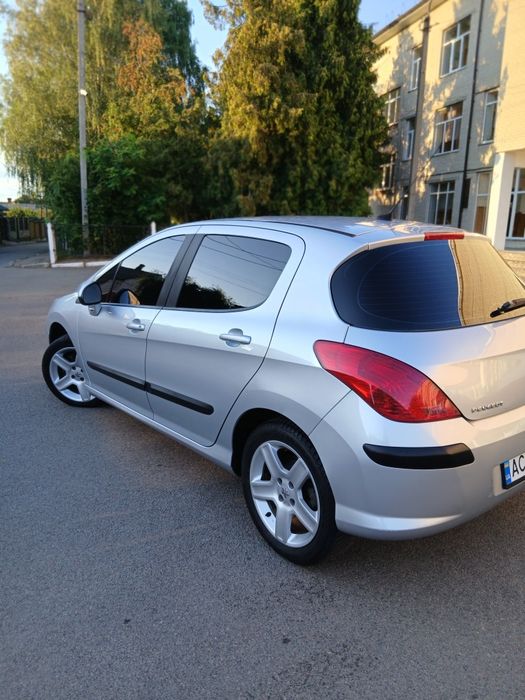 Peugeot 308 1.6 бензин