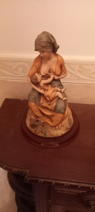 Estatuetas Marfinite