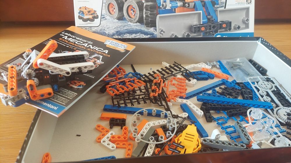 Clementoni-Laboratório de Mecânica - Veículos da Neve (8+)