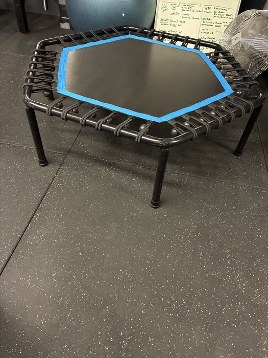 Trampolim de Fitness Hexagonal – Bom Estado