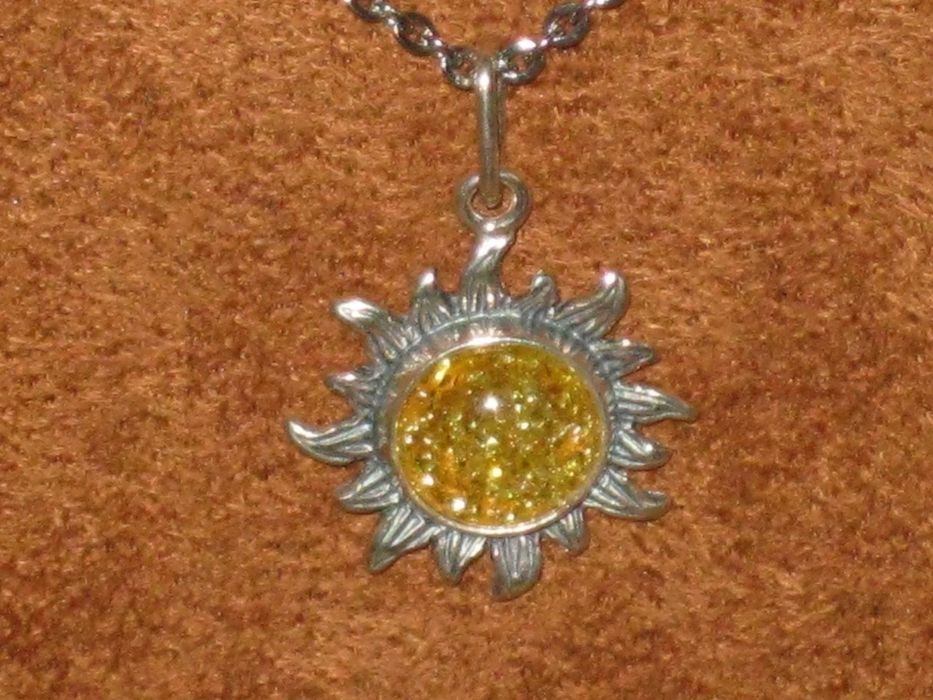 Medalha ( C/Âmbar ) Prata Maciça de Lei 925`/.. C/Contraste