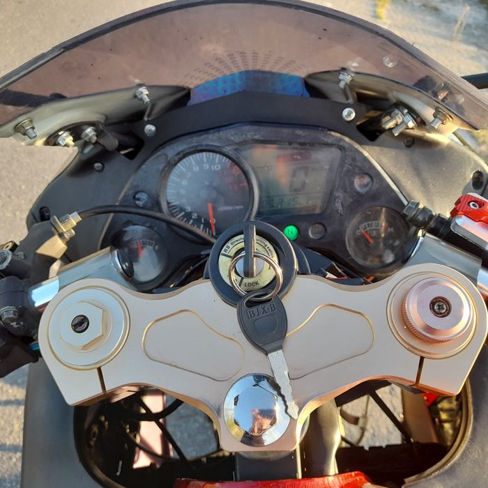 Продам кастом мотоцикл зі свапом двигуна Honda CB500