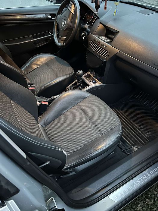 Продам машину Опель Астра