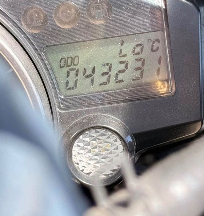 R1 2004 só pegar a acelerar!