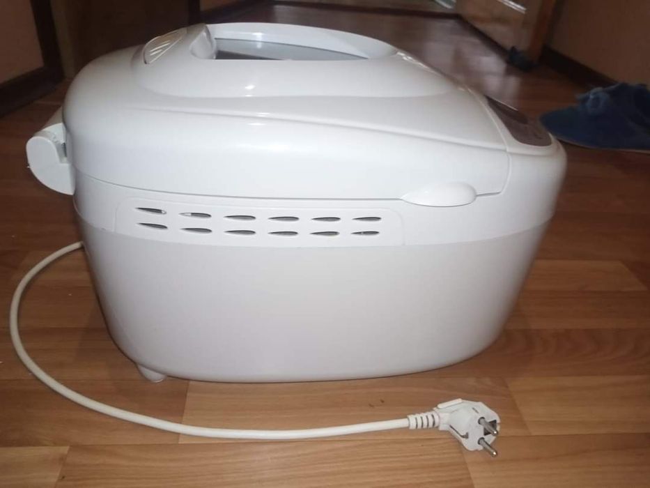 Продам хлебопечку