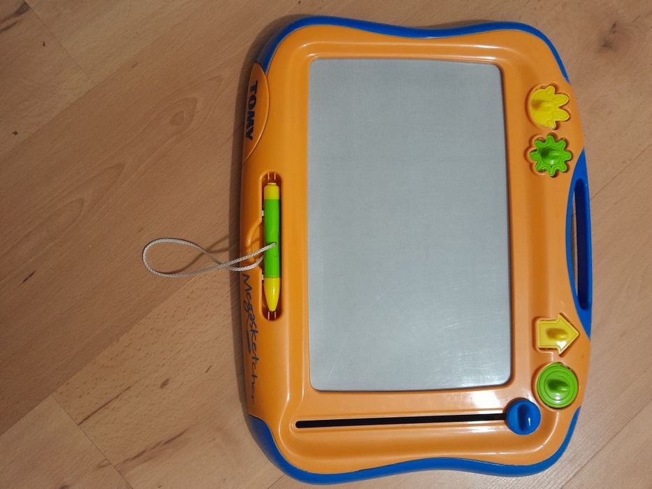 Tablica zmazywalna Tomy Megasketcher