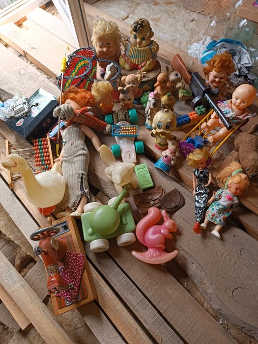 Продаю детские игрушки времени СССР