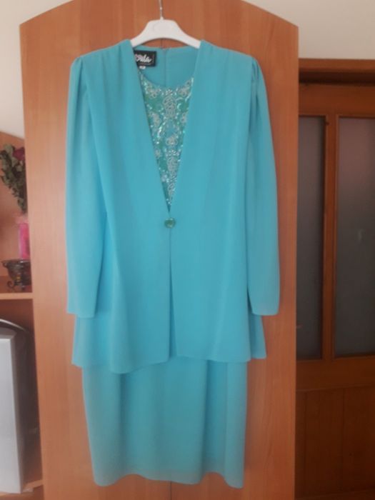 Turkusowa sukienka z koralikami kamyczkami tiul siateczka