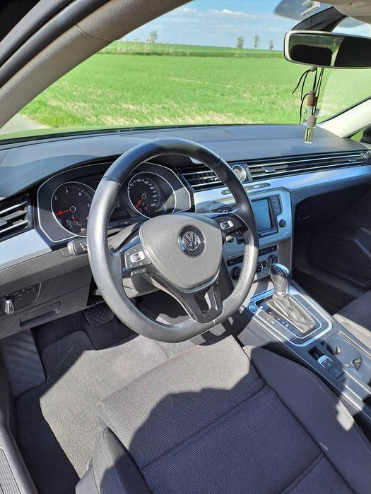 Samochód osobowy VOLKSWAGEN PASSAT