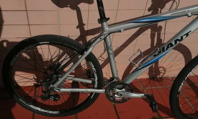 Vendo bicicleta Giant bom estado