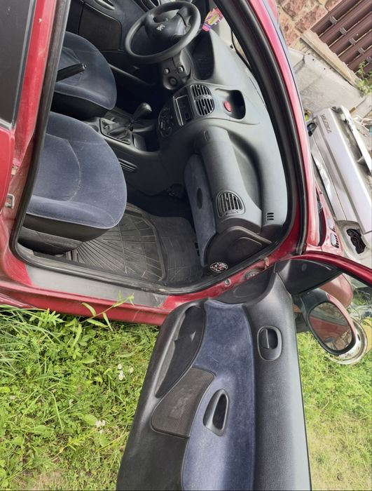 Peugeot 206 (1998-2008) 1.6 I двигун в зборі розбираю