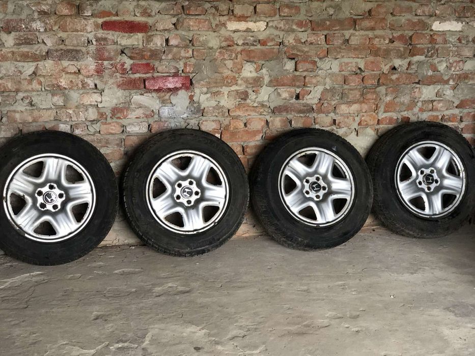 Диски 5x114.3 R17 225|65 разом з всесезоною резиною Barum