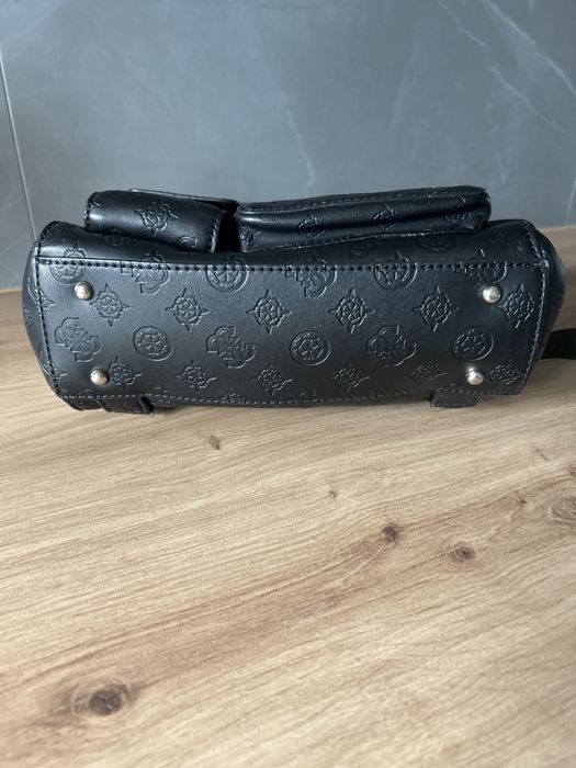 Plecaczek Guess czarny