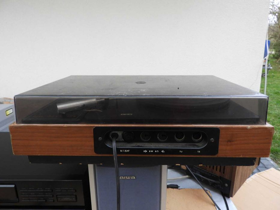 Gramofon RFT Balcanto - 3010 na części