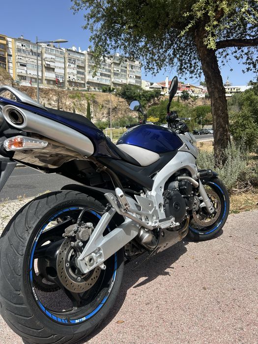 Suzuki GSR 600 Azul - Impecável, Revisada e Pronta para Rodar!