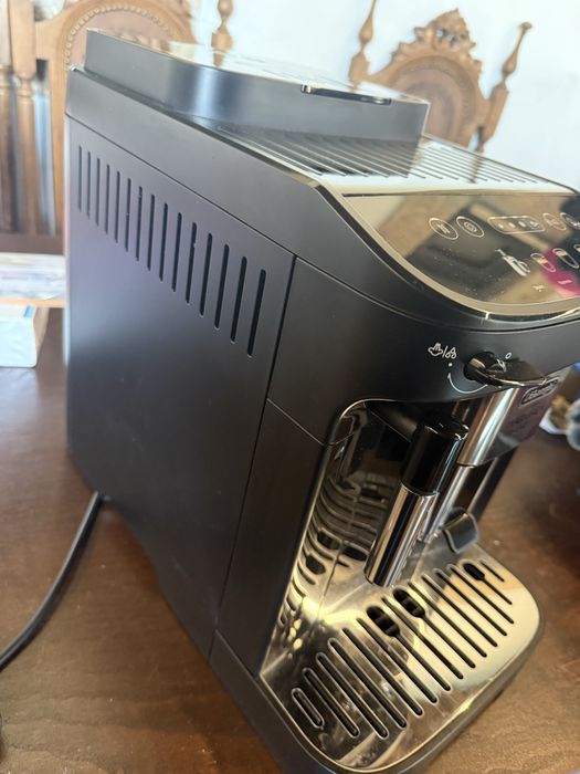 Maquina cafe Delonghi Magnifica EVO
