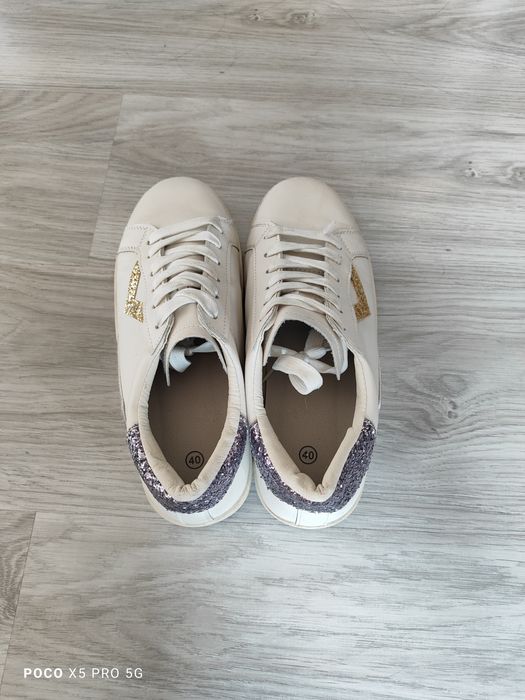 Beżowe buty sportowe damskie eko skóra 40