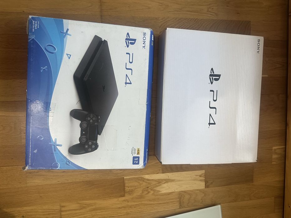 Ps4 slim 1TB + диски