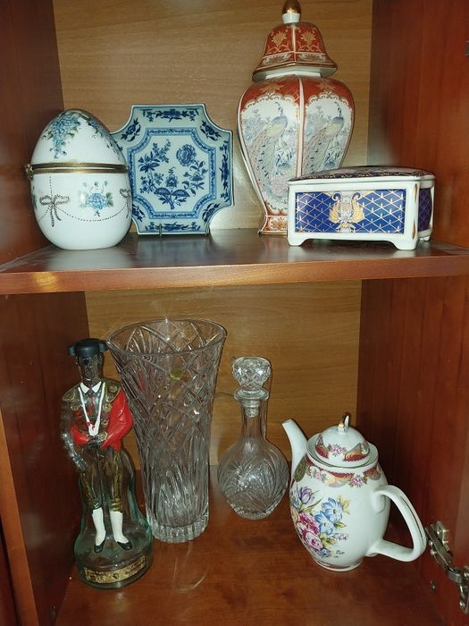 Conjunto de peças de decoração antigas