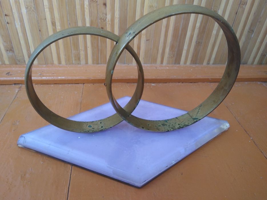 Весільні кольца на машину