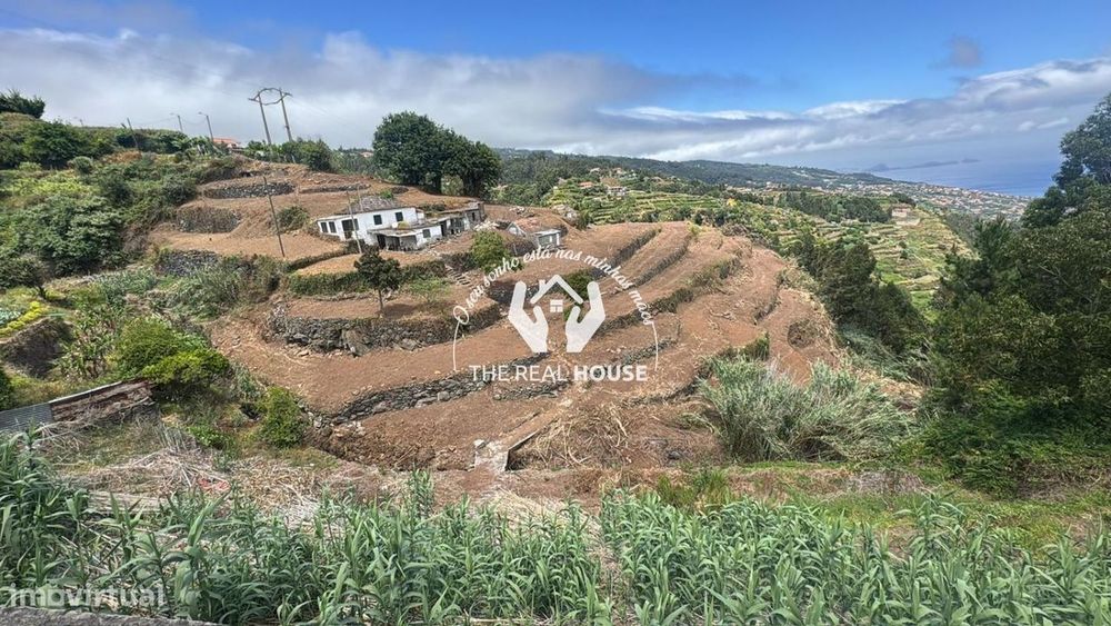 Moradia para Reconstrução com Vista Mar – Lote de 5.785 m²  EXCLU