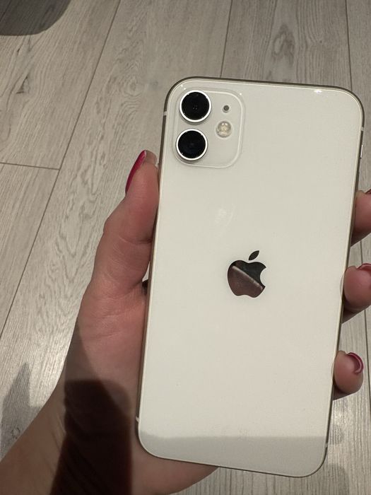 Telefon IPhon 11 64 GB