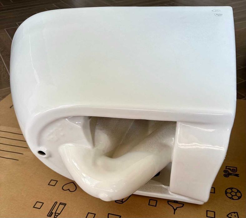 Villeroy & Boch Subway 3.0 miska WC wisząca TwistFlush CeramicPlus AntiBac