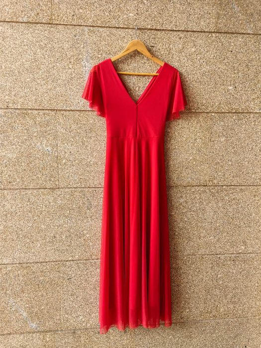 Vestido Vermelho Comprido em Tule com Decote V | Amo&Roma | Tam. Único (M/L), Novo