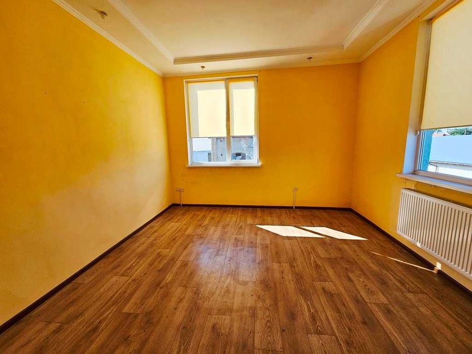 Продається виробничо-офісне приміщення в центральній частині м.Стрий