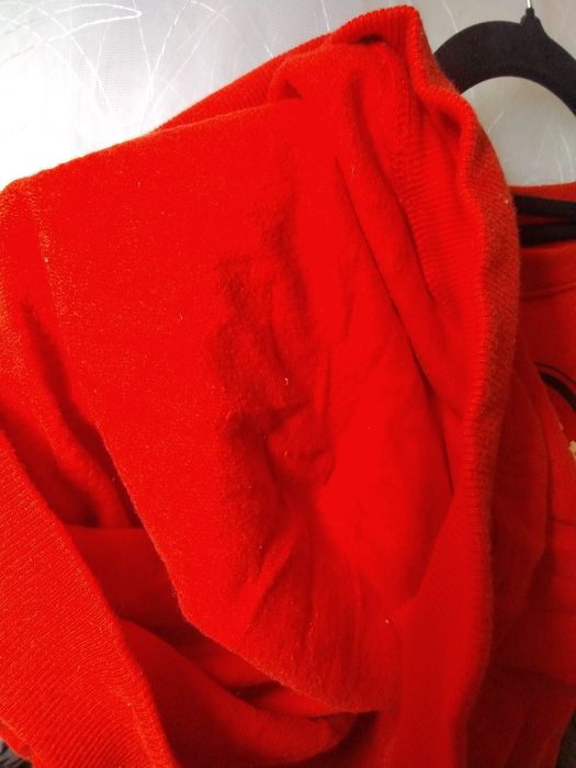 Czerwona chłopięca bluza 170