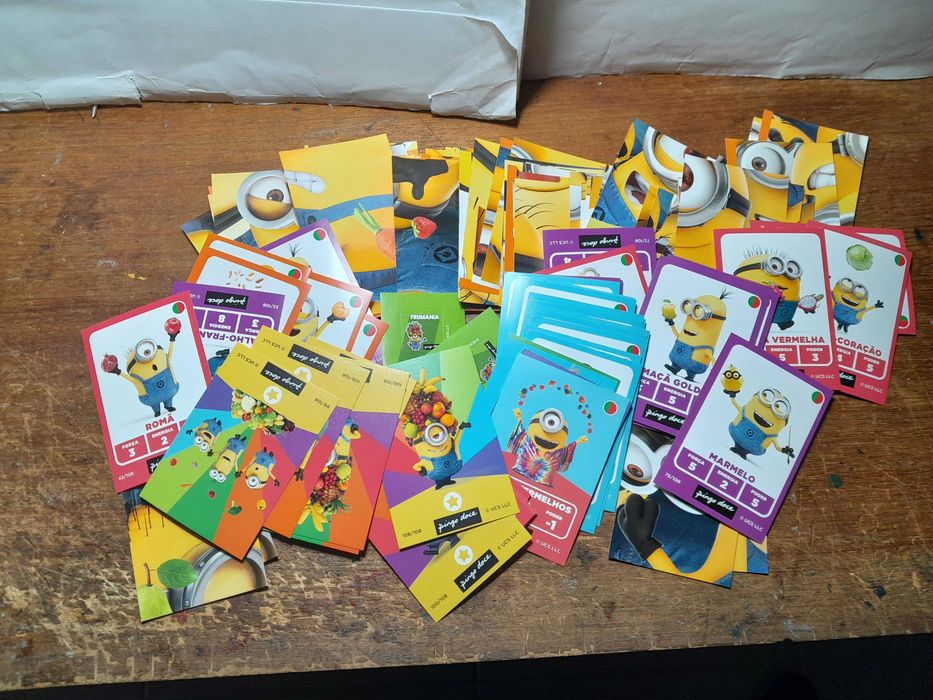 Lote de 139 Cromos dos Minions da série Frutomania