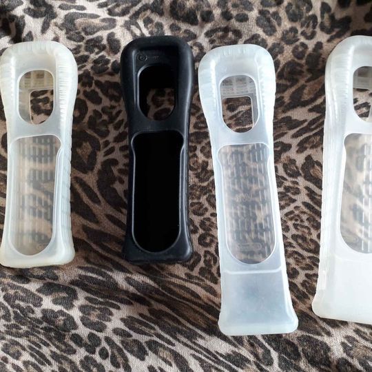 Wii Controller Silicone Covers64738966415489120