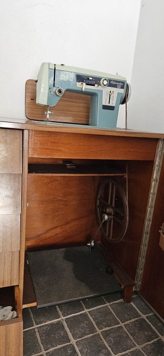 Máquina de costura vintage