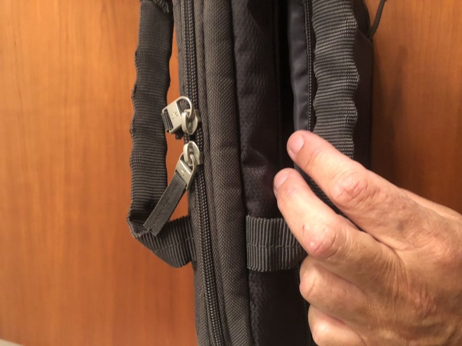 Mala Ipad ou Mini Portatil como nova cinzento