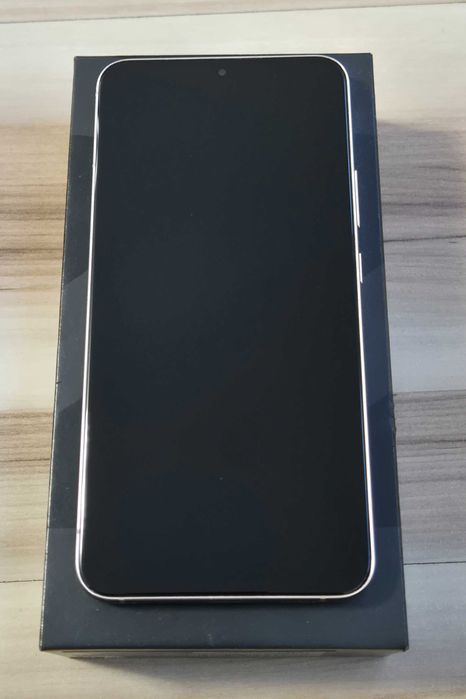 Samsung  Galaxy S22+