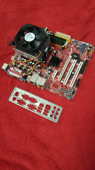 Материнська плата MSI AM2 + Athlon 64 X2 + 4GB DDR2 + Заглушка