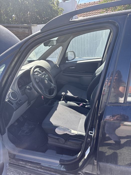 Carro Suzuki SX4