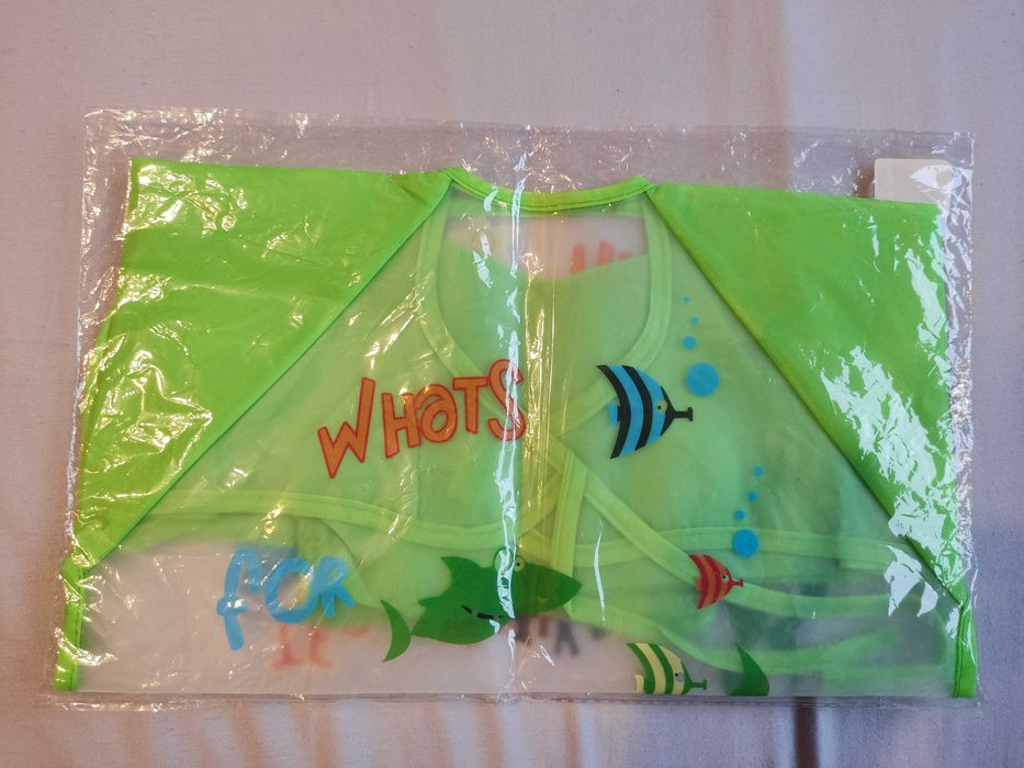 Nowy śliniak fartuszek z rękawami zielony morski wzór