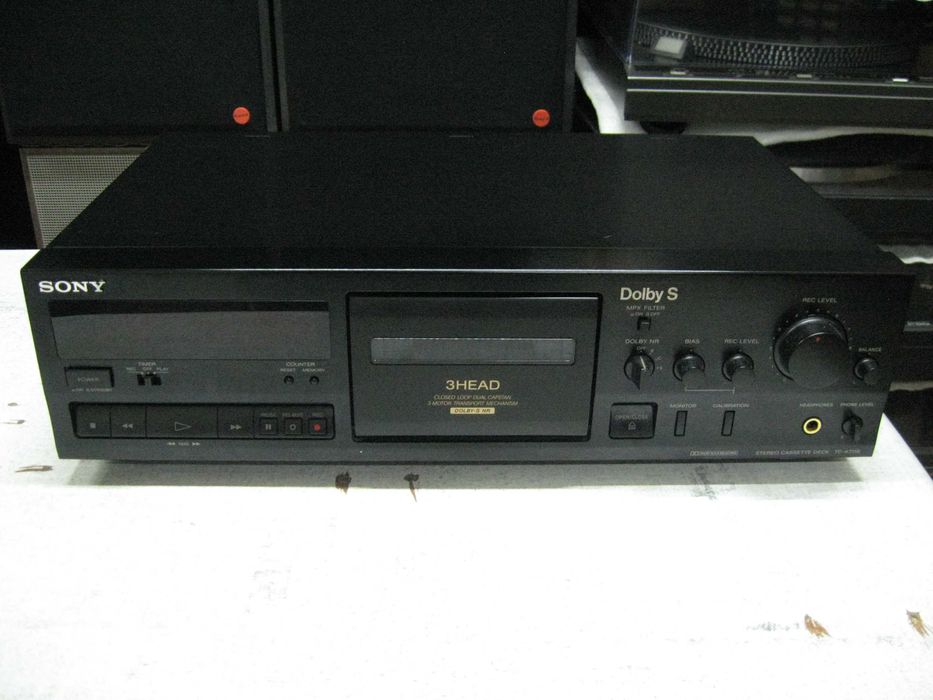 Magnetofon SONY TC-K711 S.